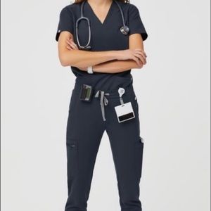 Figs | Dark Harbor Casma Scrub Top -S